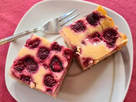 Božanstveni kolač od sira s voćem