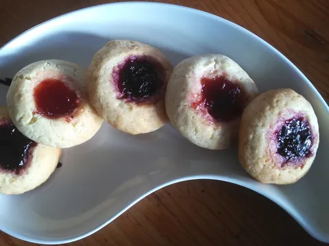 Rosenmunnar (Swedish Thumbprint Cookies)