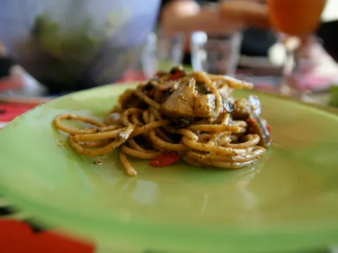 Integralni špageti s povrćem