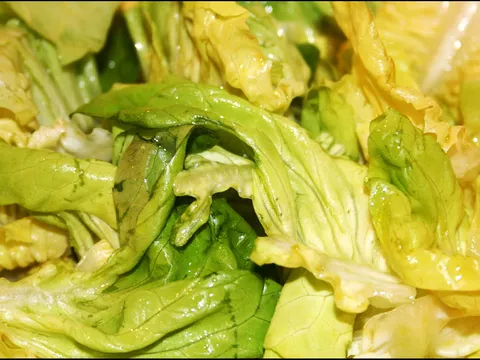 Zelena salata uz gnocchi