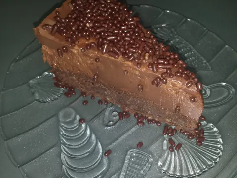 Cokoladna torta sa ljesnjacima