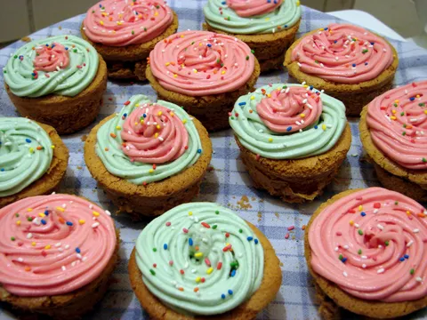 šarene cupcakes