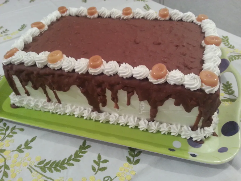 Badem, cokoladna - butterscotch torta (IKEA TÅRTA CHOKLADKROKANT)
