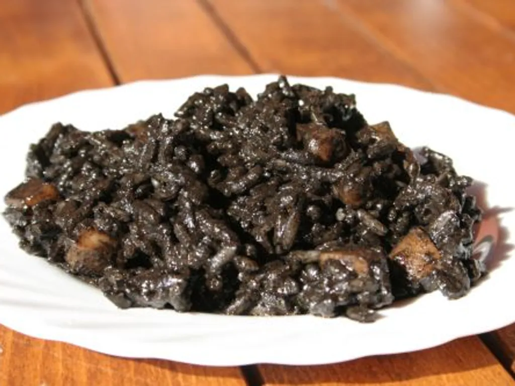 Crni rizot od sipa