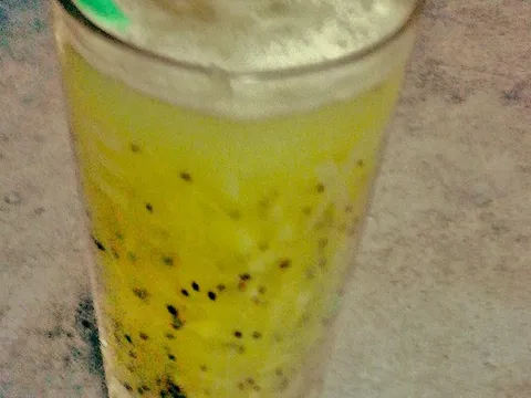 Electric Shock Kiwi Cocktail