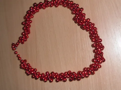 Ogrlica od božićnog nakita :)