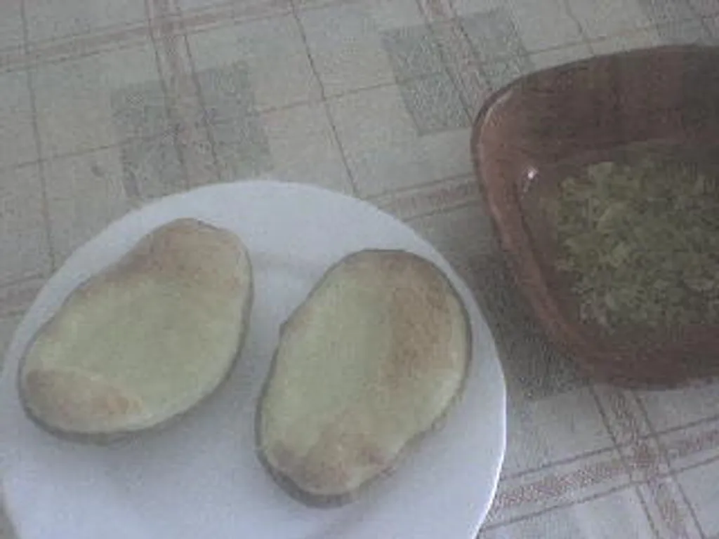 Pečeni krumpir s umakom od češnjaka i maslinova ulja