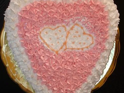 Torta za Valentinovo