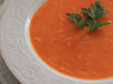 Jednostavna kremasta juha od rajcica