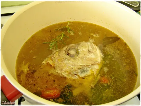 riblja juha u nastajanju