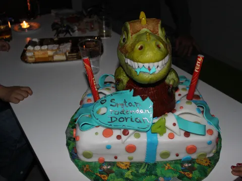 Dinosaur torta