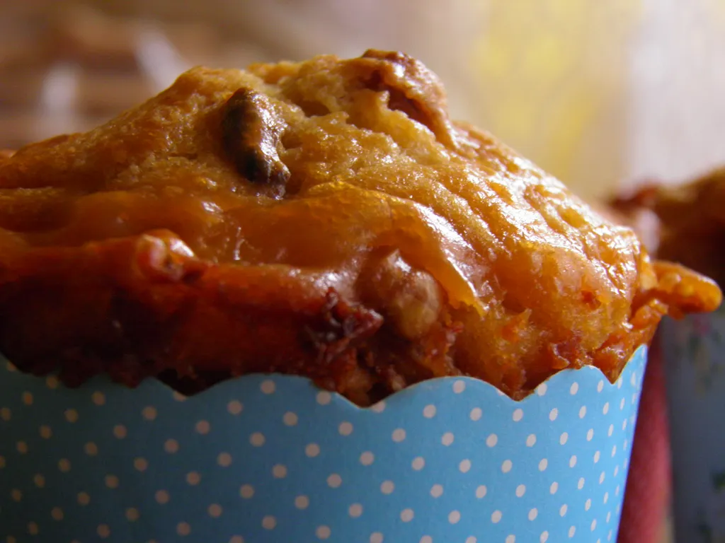 Muffini sa orasima i karamel kremom