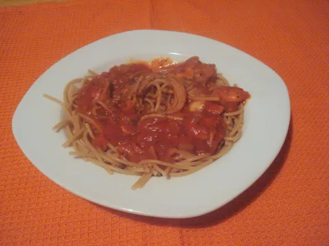 Montignacovi integralni špageti u umaku od šampinjona i pomadora