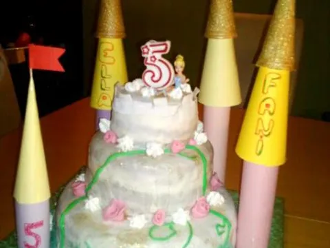 Torta za male princeze  Ella i Fani . Sretan vam 5. rođendan !!!