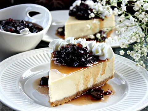 Maple Syrup-Cranberries Cheesecake...