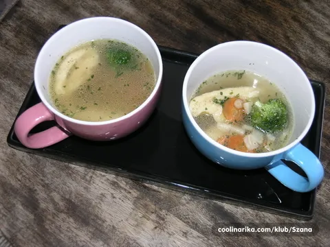 Domaća supa sa knedlama od griza