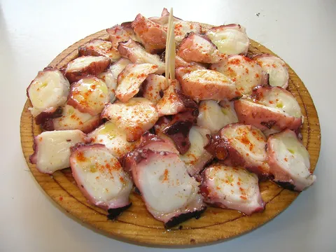 Hobotnica na Galicijski nacin &#8211; Pulpo a la Gallega/Polbo á Feira