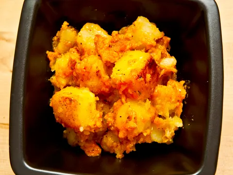 Spanjolski Patatas Bravas - pikantni krumpir