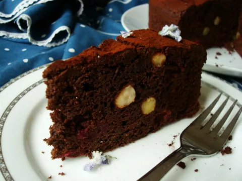 Kolač - torta od lješnjaka i čokolade