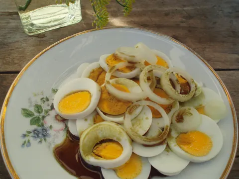 Salata od jaja s bučinim uljem