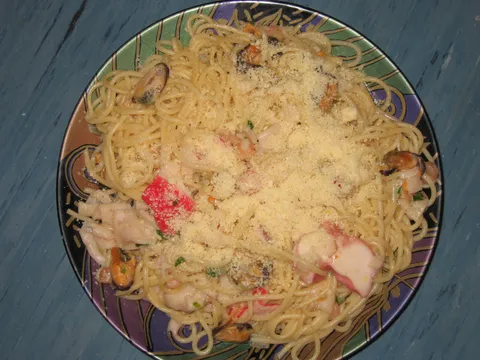 Špageti "Frutti di mare" (bijeli sos)