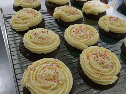 Rođendanske tortice (cupcakes)