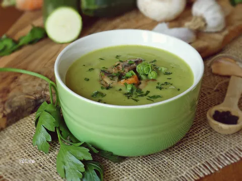 Krem juha od gljiva i povrća