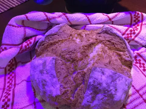 Preukusan hleb sa sodom bikarbonom