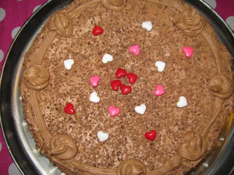 Kremasta čokoladna torta sa orasima