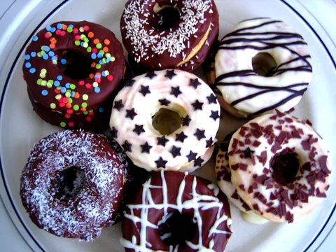 Mmmmm..... Donuts  by Meddina