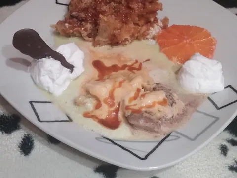 Crumble monkey pie/orange carpaco/ice cream