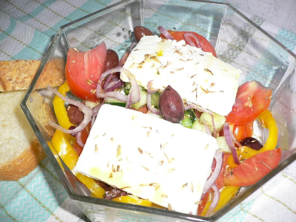 Grcka salata (horiatiki ili seljacka)