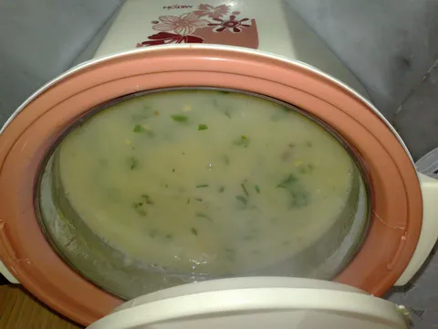 Supa od sampinjona sa persunom i kukuruzom (zrno iz konzerve)