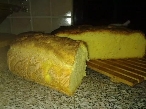 Bezglutenski domaći kruh