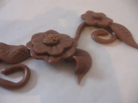 dekoracija od cokolade za modelovanje