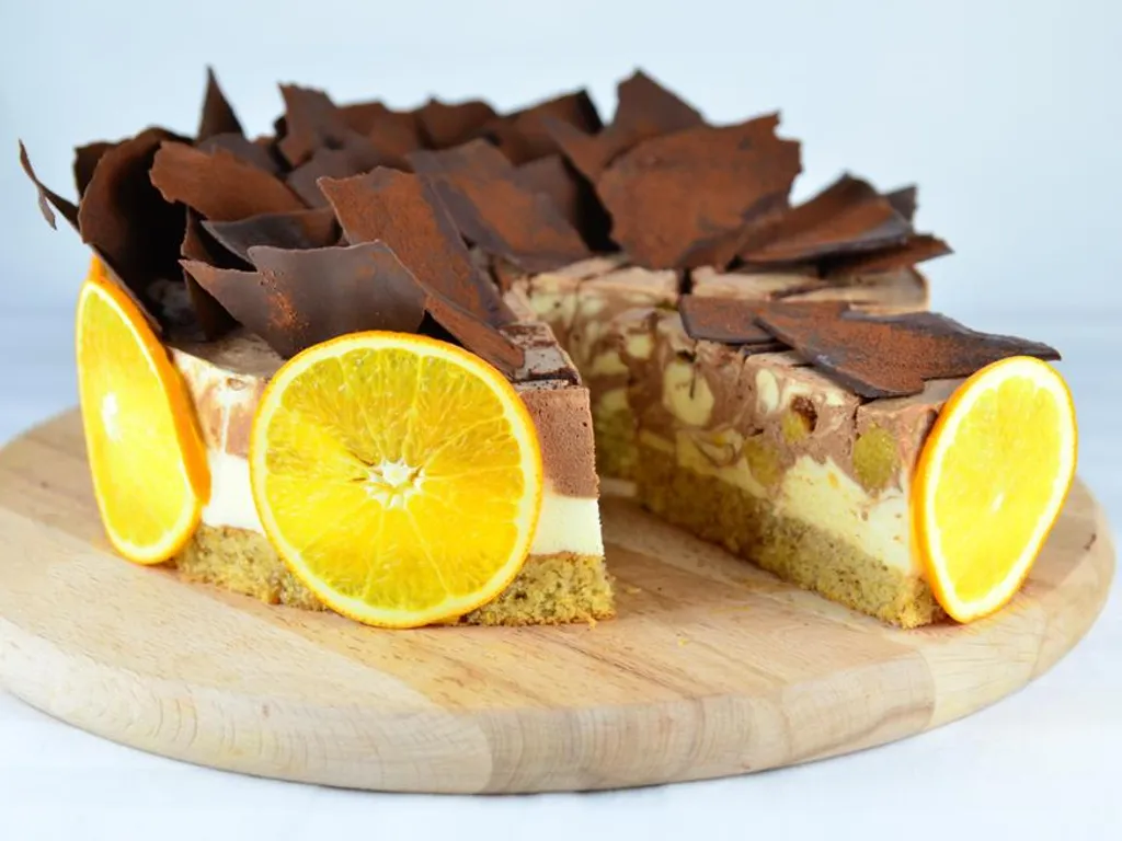 Pikantna torta od  čokolade i naranče