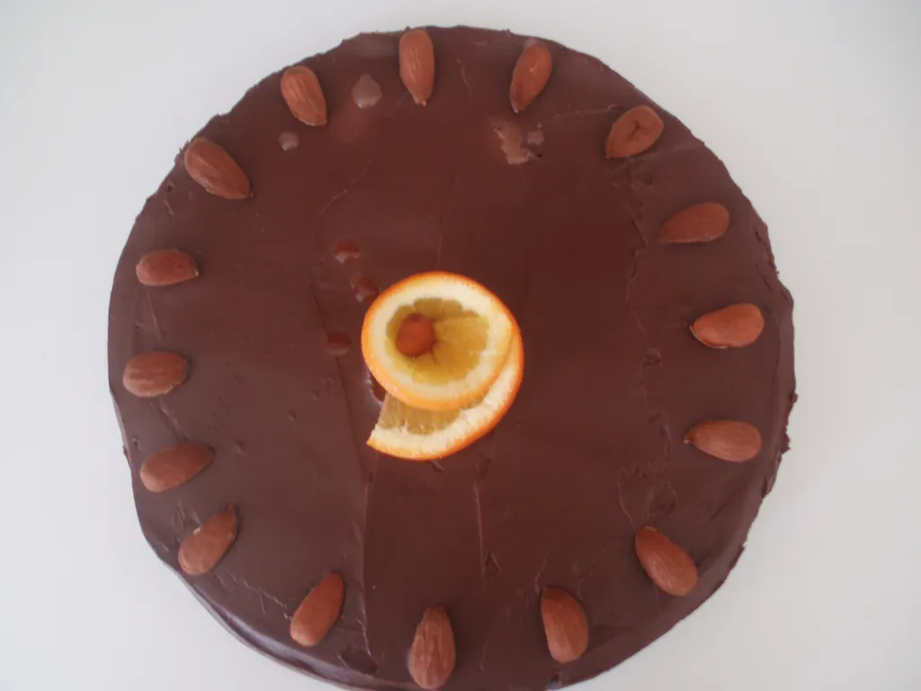Aromatična čokoladna torta