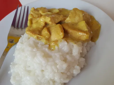 Riz Kazimir ili piletina u curry umaku