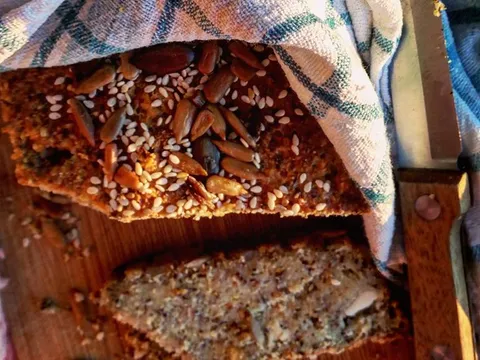 Zdravi kruh sa sjemenkama