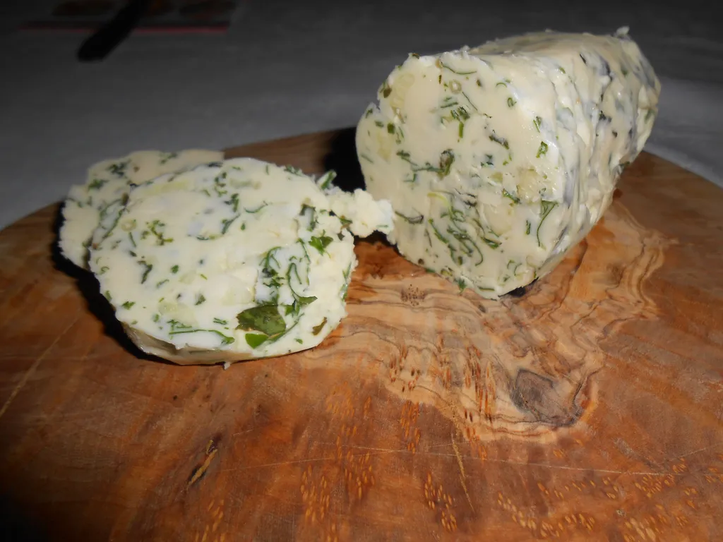 HERB AND GARLIC BUTTER