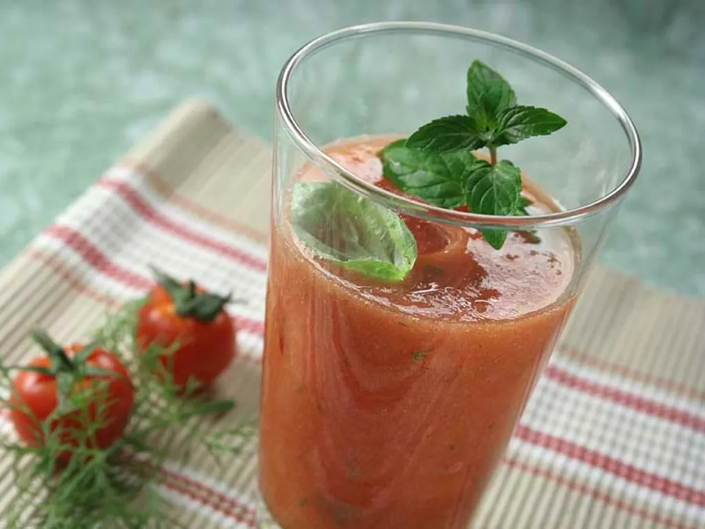 Pikantni napitak od svježih rajčica