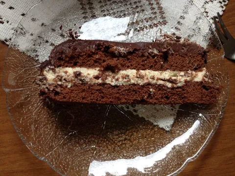 Crispy čokoladna torta