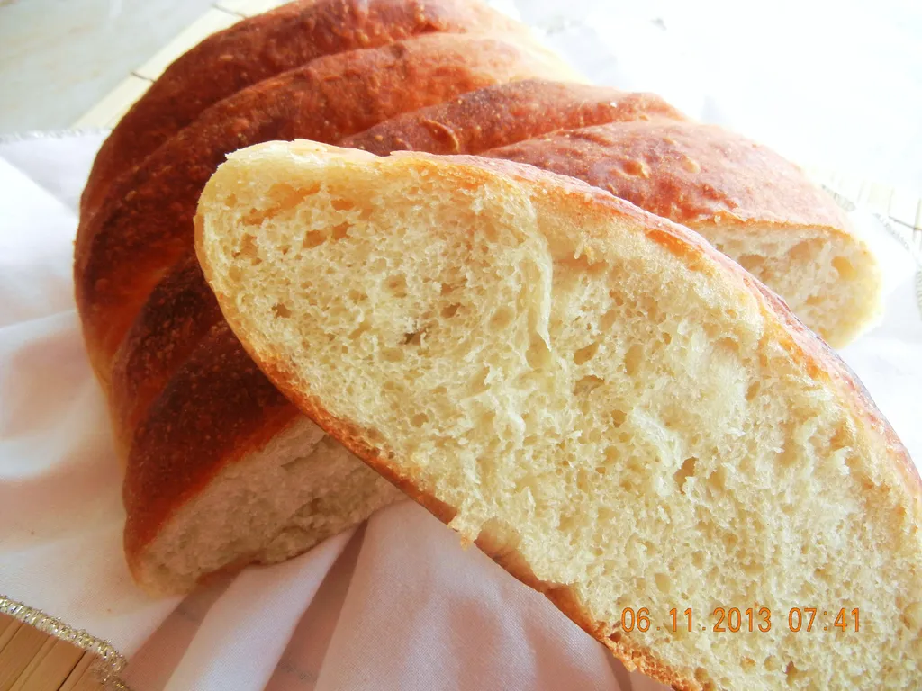 Kruh sa mlacenicom