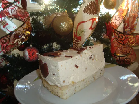 Parfe torta od lješnjaka i bijele čokolade by ivannna