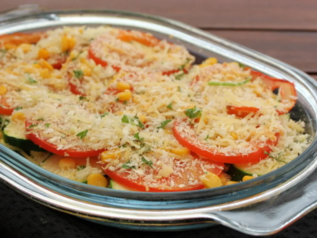 Tomato & Zucchini Bake (Zapecene tikvice, s pomidorama i kukuruzom)