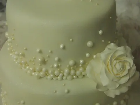 moja prva svadbena tortica :)