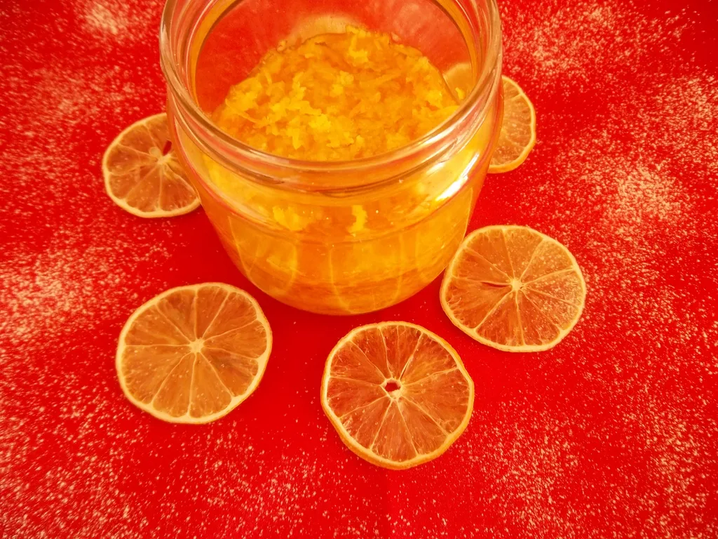 Korica naranče i limuna kao začin za kolače