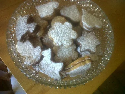 Linzer cookies by Lana
