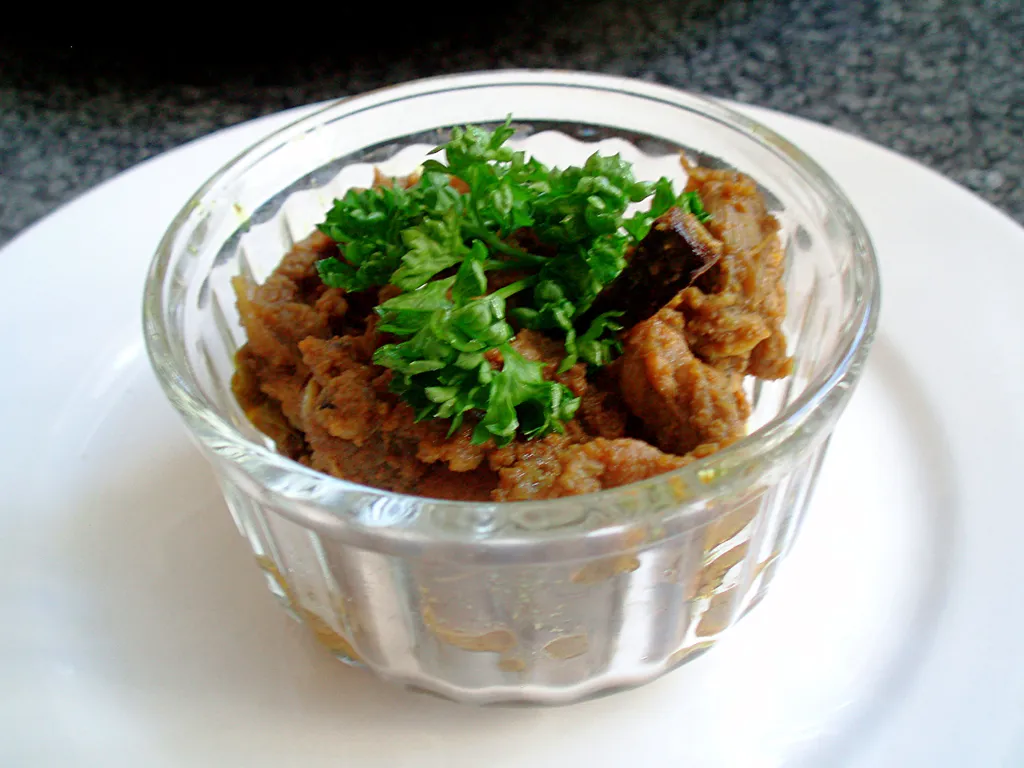 Vindaloo curry (svinjski/juneci curry s octom)