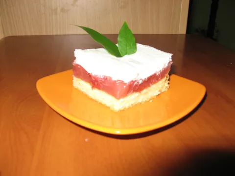 Ovosen kolac(strawberry dessert)